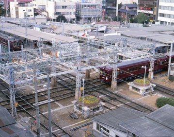 5 昭和58年　花壇とダイヤモンドクロス