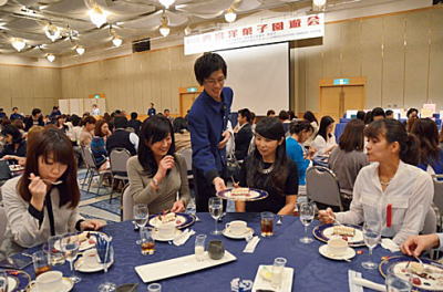 写真：西宮洋菓子園遊会