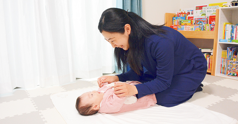 写真：笑顔で子育て