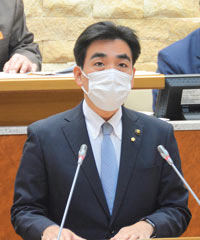 写真：西宮市長　石井 登志郎