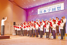 写真：宮水学園祭・舞台発表の様子