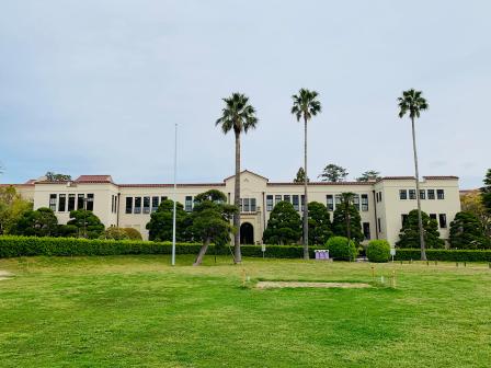 文学部棟