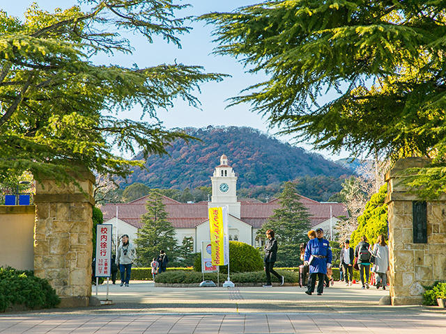 関西学院大学 正門