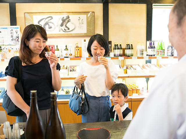 試飲を楽しむ