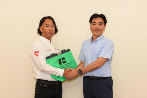 木村啓嗣さんと石井市長